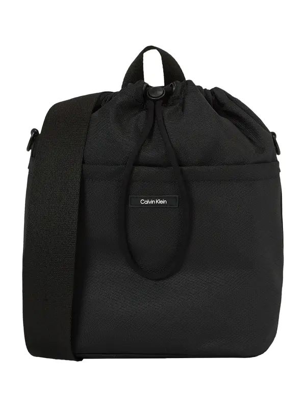 Calvin Klein Calvin Klein Torba preko ramena 'Essential'  crna