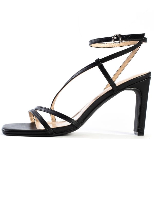 Celena Celena Sandale s remenčićima 'Cai'  crna