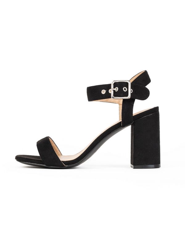 Celena Celena Sandale s remenčićima 'Chanay'  crna