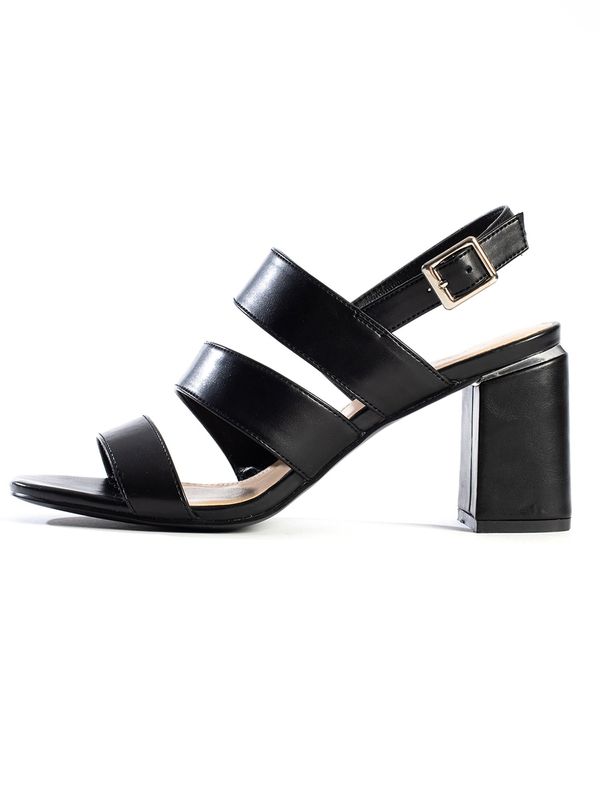 Celena Celena Sandale s remenčićima 'Charis'  crna