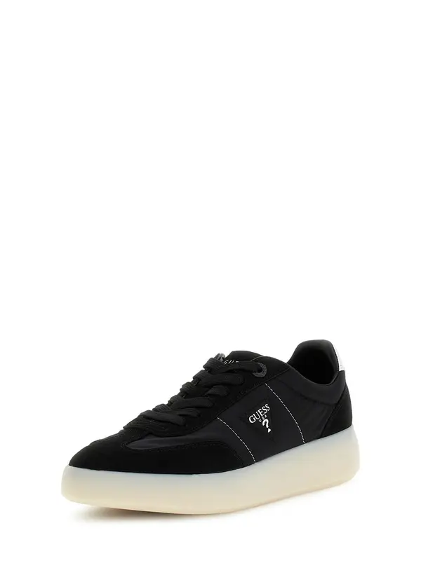 GUESS GUESS Niske tenisice 'PARLET'  crna / bijela