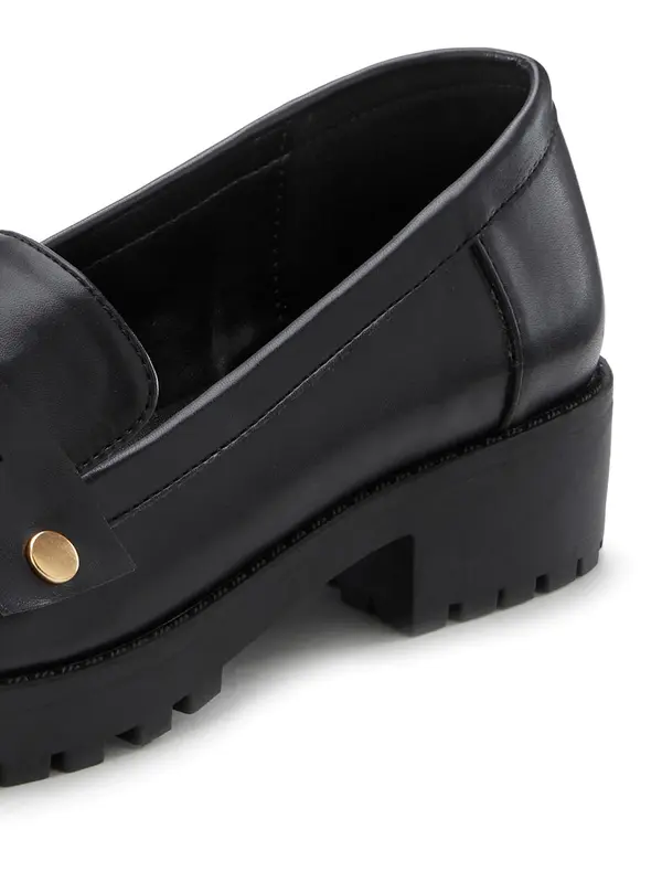LASCANA LASCANA Slip On cipele  crna