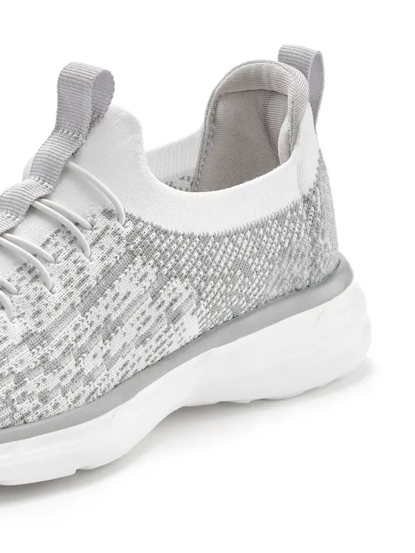 LASCANA LASCANA Slip On tenisice  siva / bijela