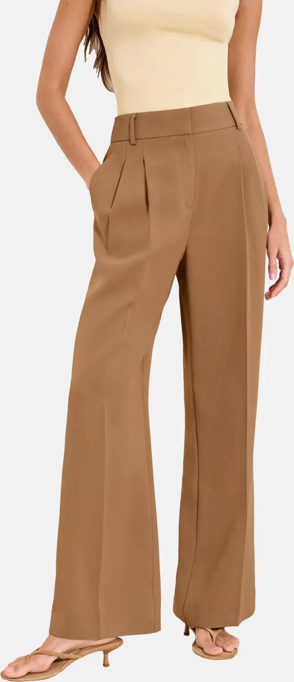 Lipsy Lipsy Hlače s naborima  boja devine dlake (camel)