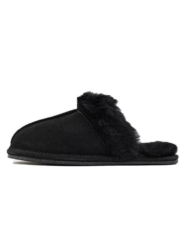 Minnetonka Minnetonka Papuče  crna