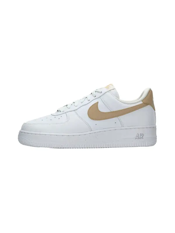 Nike Sportswear Nike Sportswear Niske tenisice 'Air Force 1 '07 Better'  bež / bijela