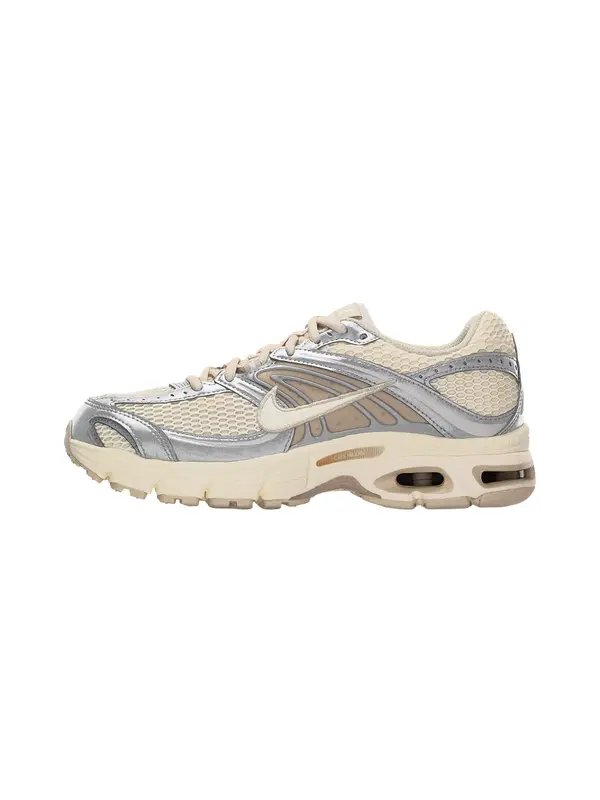 Nike Sportswear Nike Sportswear Niske tenisice 'AIR MAX MOTO 2K'  boja slonovače / srebro