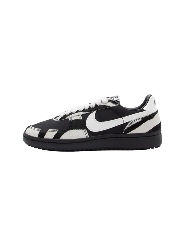 Nike Sportswear Nike Sportswear Niske tenisice 'Field General'  crna / bijela