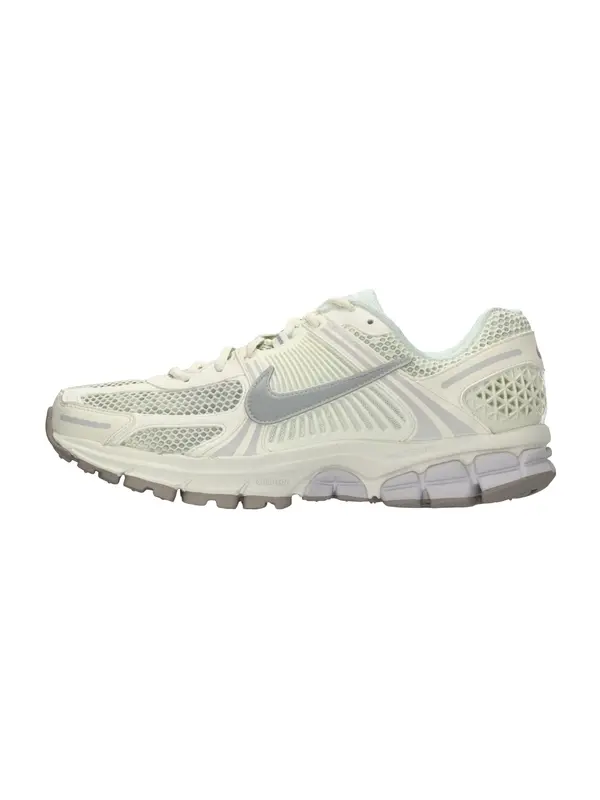Nike Sportswear Nike Sportswear Niske tenisice 'ZOOM VOMERO 5'  boja slonovače / siva