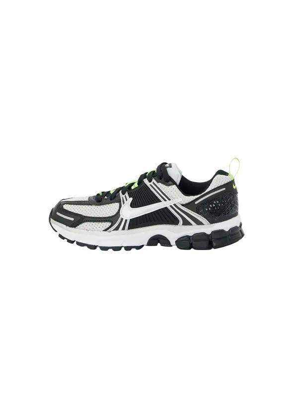 Nike Sportswear Nike Sportswear Tenisice 'Vomero 5'  crna / bijela