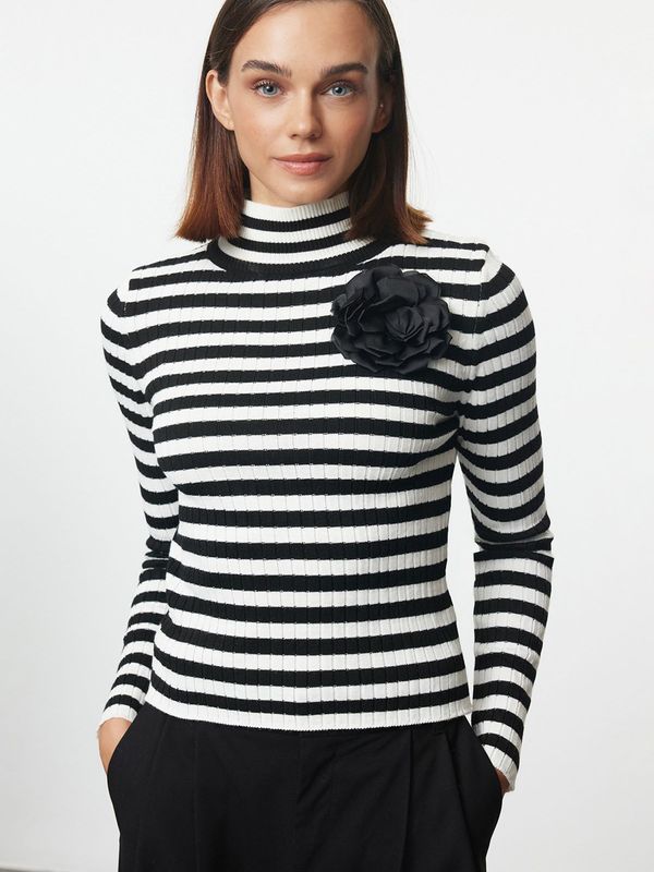 Trendyol Trendyol Pulover  bež / crna