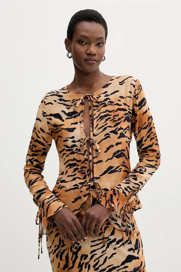 Never Fully Dressed Bluza Never Fully Dressed