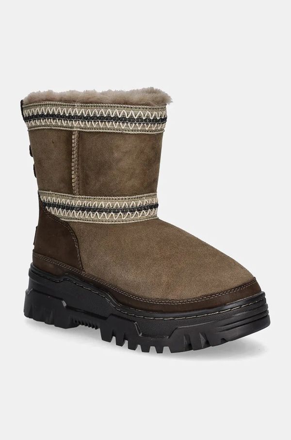 Ugg Čizme za snijeg UGG Classic Mini Trailgazer boja: smeđa, 1158322-HCK