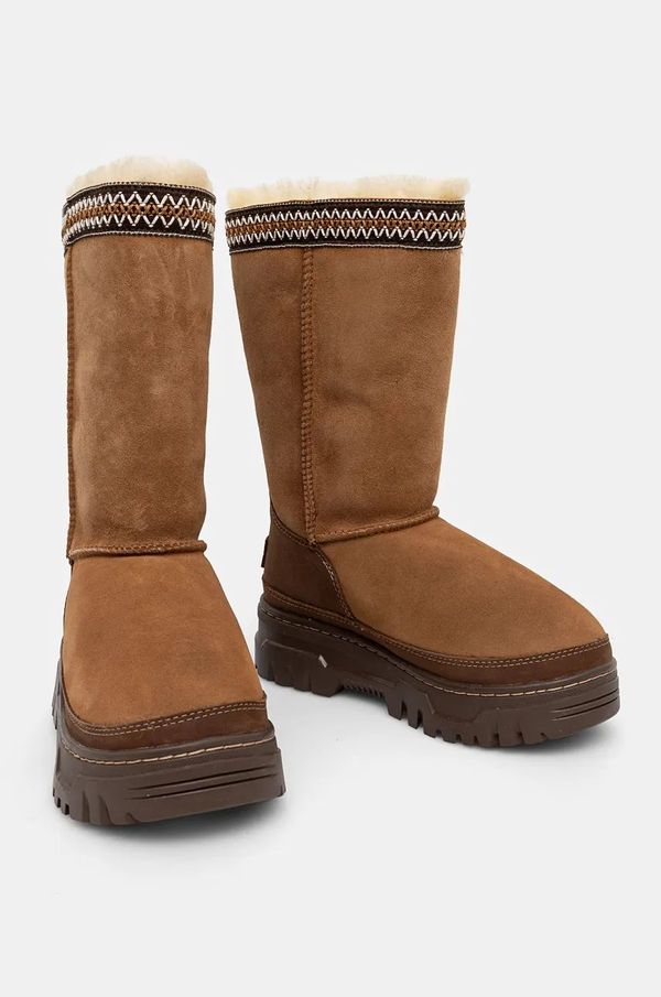 Ugg Čizme za snijeg UGG Classic Tall Trailgazer boja: smeđa, 1158323-CHE
