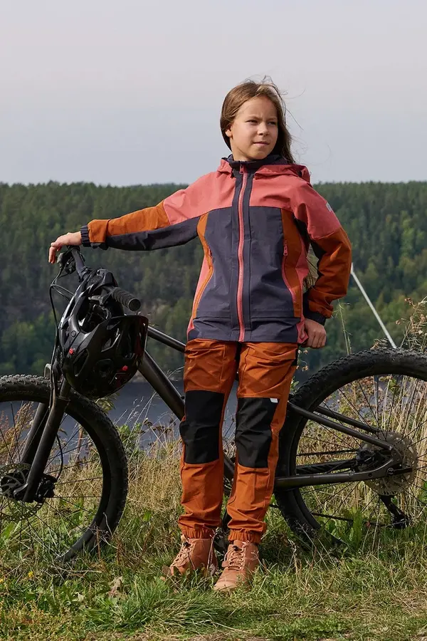 Reima Dječja jakna Reima Vaeltava