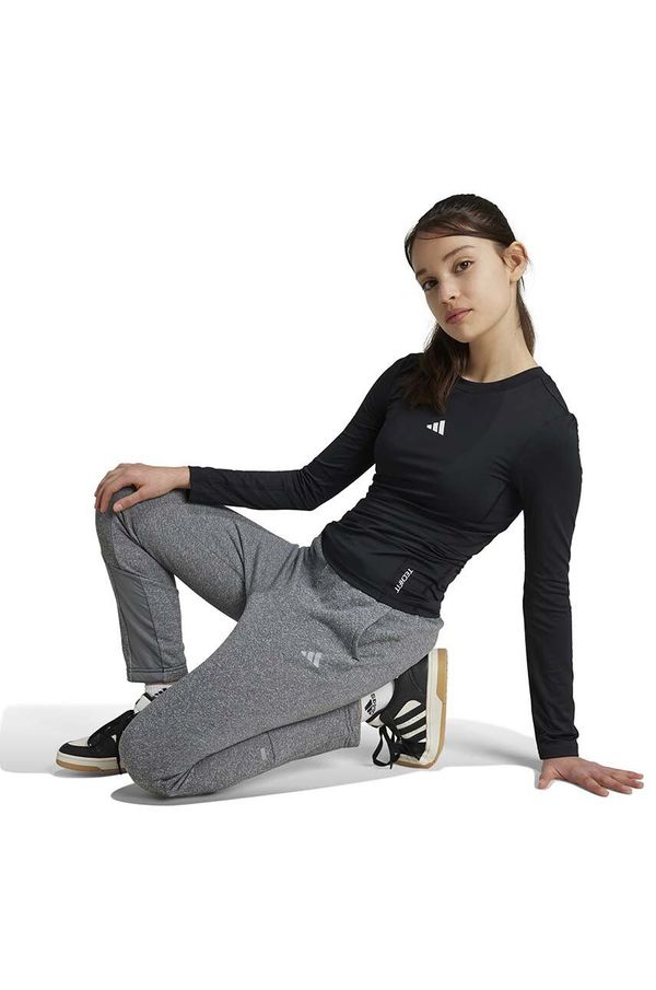 adidas Dječja majica dugih rukava adidas J TF LS TEE boja: crna, bez uzorka, IV9544