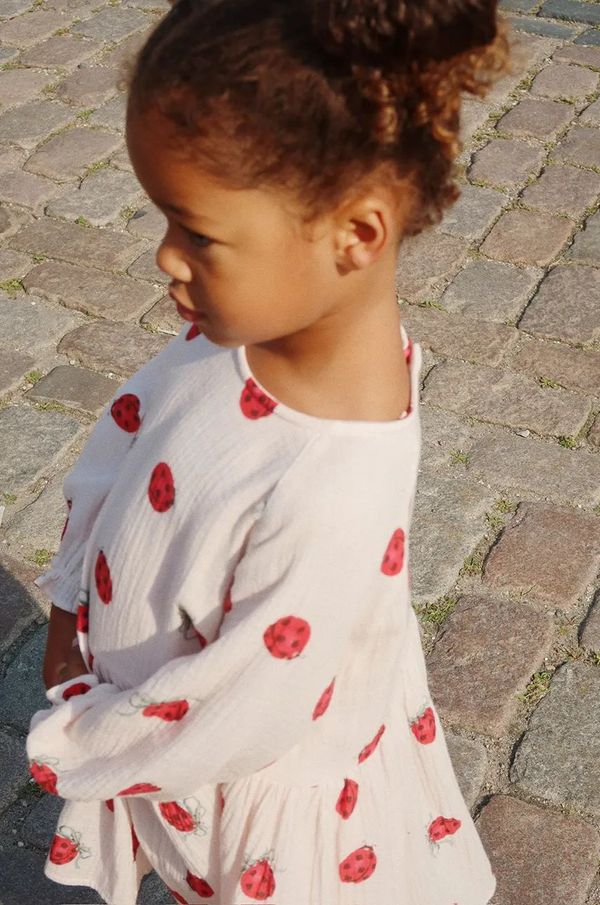 Konges Sløjd Dječja pamučna haljina Konges Sløjd COCO LADYBUG DRESS GOTS boja: bež, mini, širi se prema dolje, KS102213