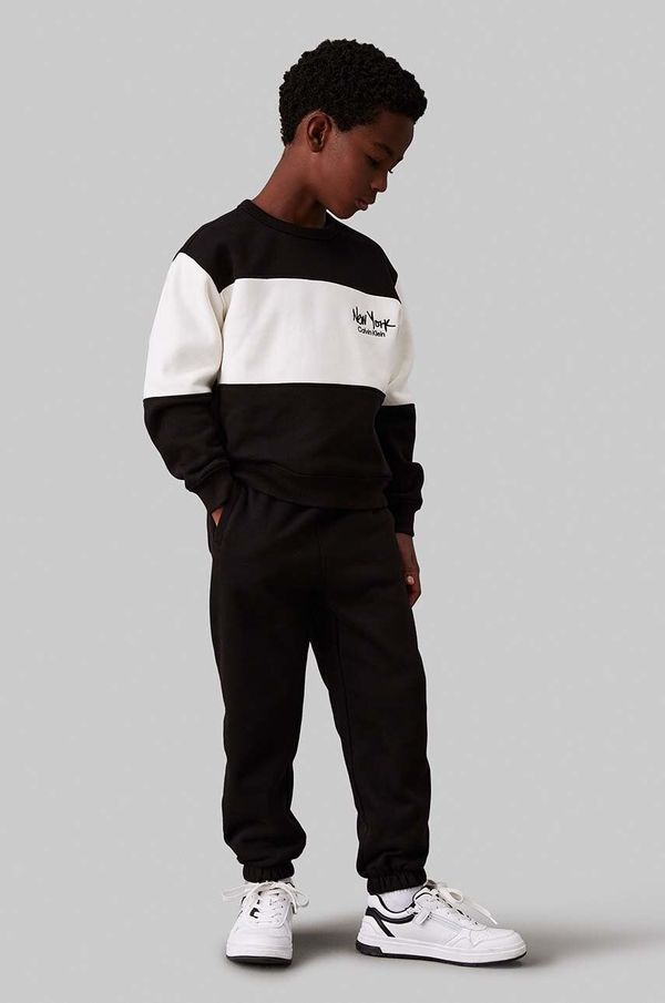 Calvin Klein Jeans Dječja trenirka Calvin Klein Jeans boja: crna, IB0IB02328