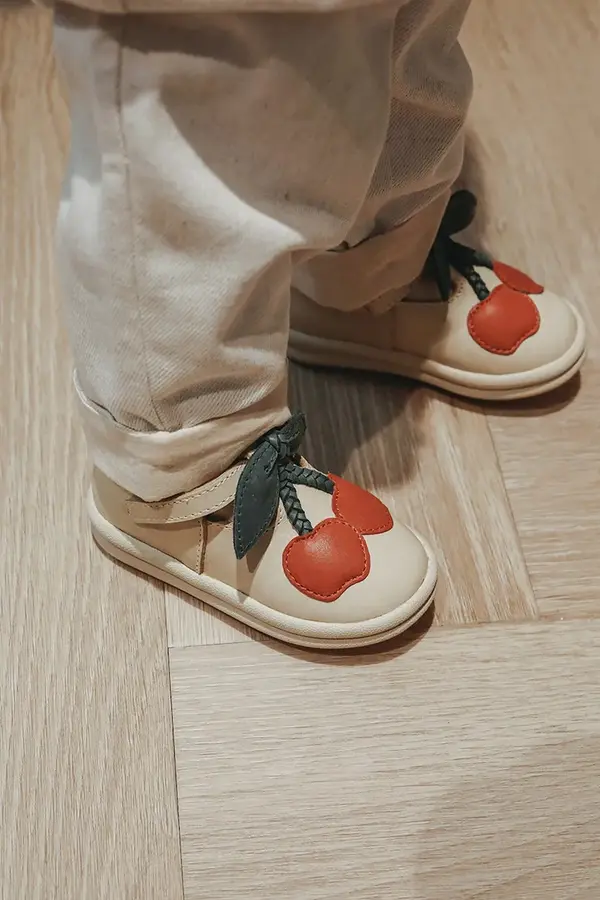 Donsje Dječje kožne polucipele Donsje Joeka Shoes Cherry