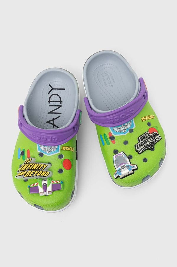 Crocs Dječje natikače Crocs TOY STORY BUZZ CLASSIC CLOG boja: zelena