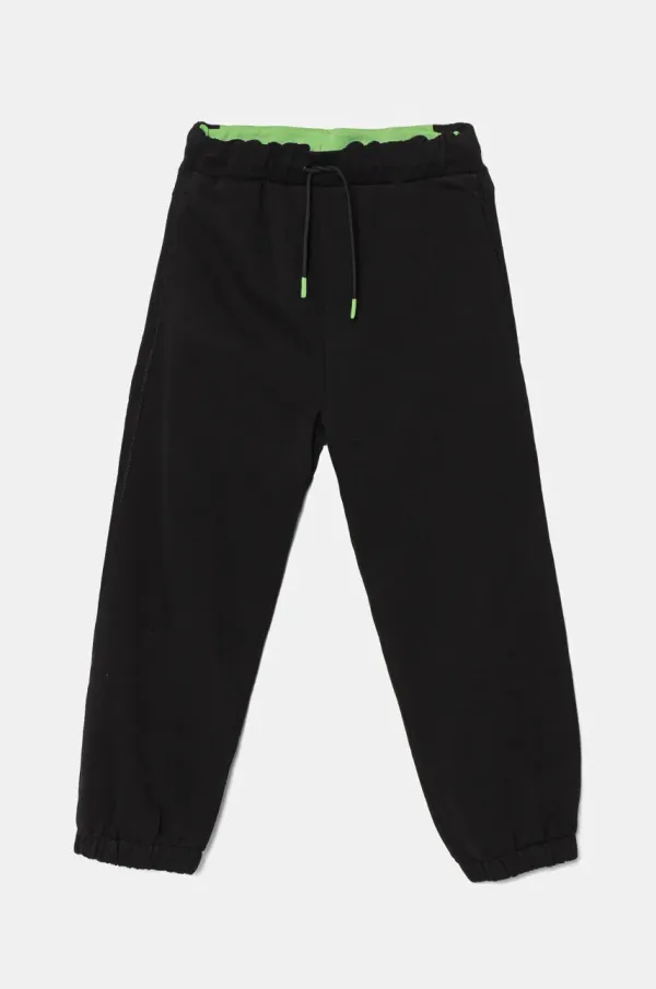 United Colors of Benetton Dječji pamučni donji dio trenirke United Colors of Benetton boja: crna, s tiskom, 3J68CF05W