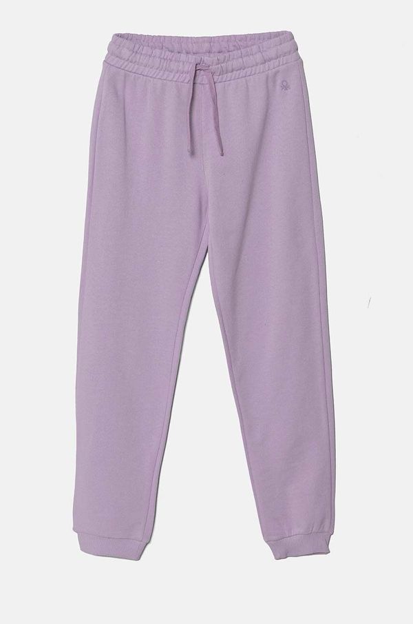 United Colors of Benetton Dječji pamučni donji dio trenirke United Colors of Benetton boja: ljubičasta, bez uzorka, 3J68CF02H