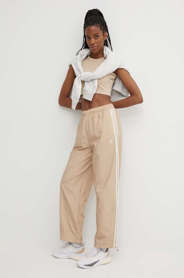 adidas Originals Donji dio trenirke adidas Originals boja: bež, s aplikacijom, IS1973