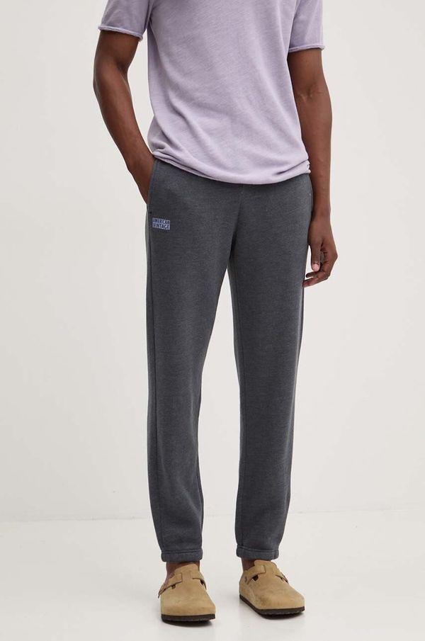 American Vintage Donji dio trenirke American Vintage boja: siva, s tiskom, MDOV05AH24