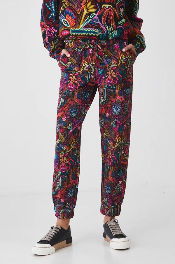 Medicine Donji dio trenirke Medicine za žene, s uzorkom