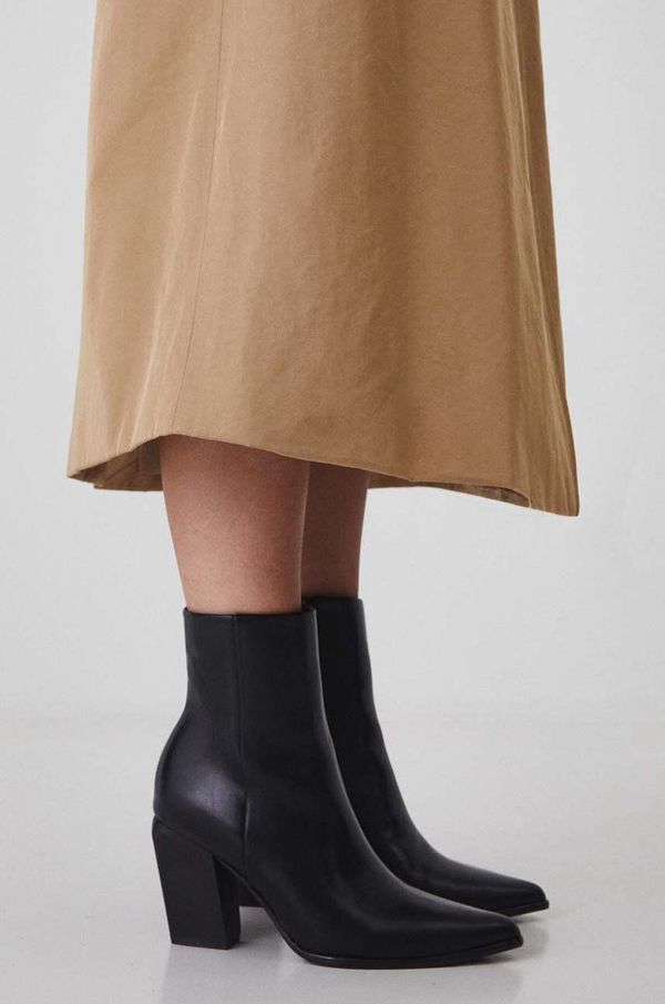 Medicine Gležnjače Medicine za žene, boja: crna, s debelom potpeticom