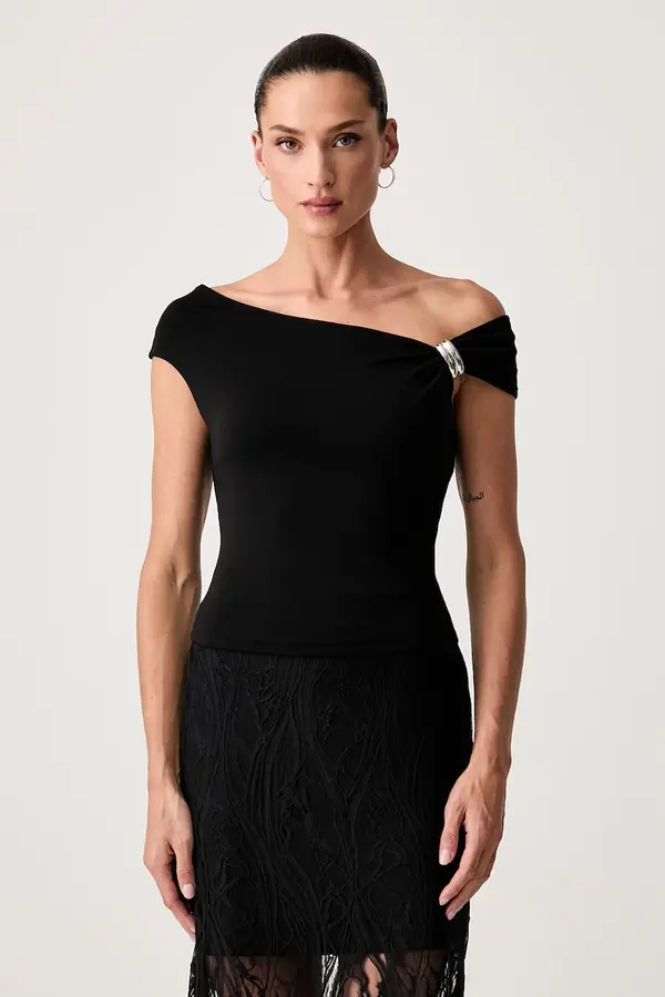 Guess Guess crop top za žene od lyocella