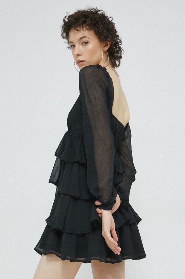 Abercrombie & Fitch Haljina Abercrombie & Fitch boja: crna, mini, širi se prema dolje