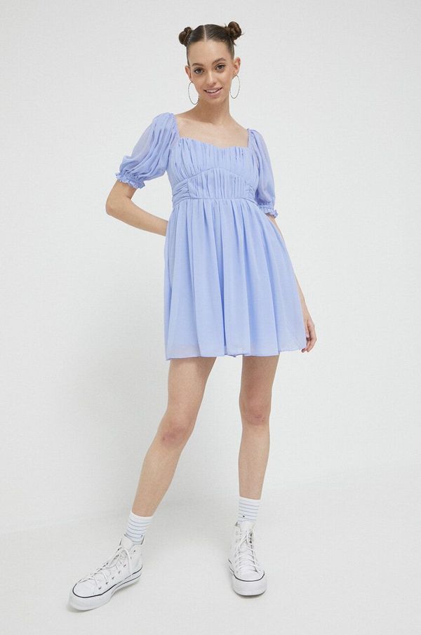 Abercrombie & Fitch Haljina Abercrombie & Fitch boja: ljubičasta, mini, ravna