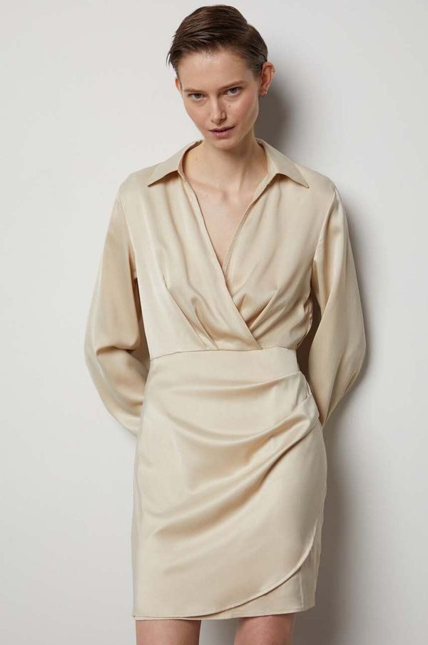 Answear Lab Haljina Answear Lab boja: bež, mini, ravna