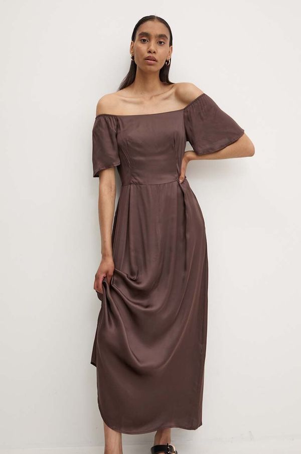 Answear Lab Haljina Answear Lab boja: smeđa, maxi, širi se prema dolje