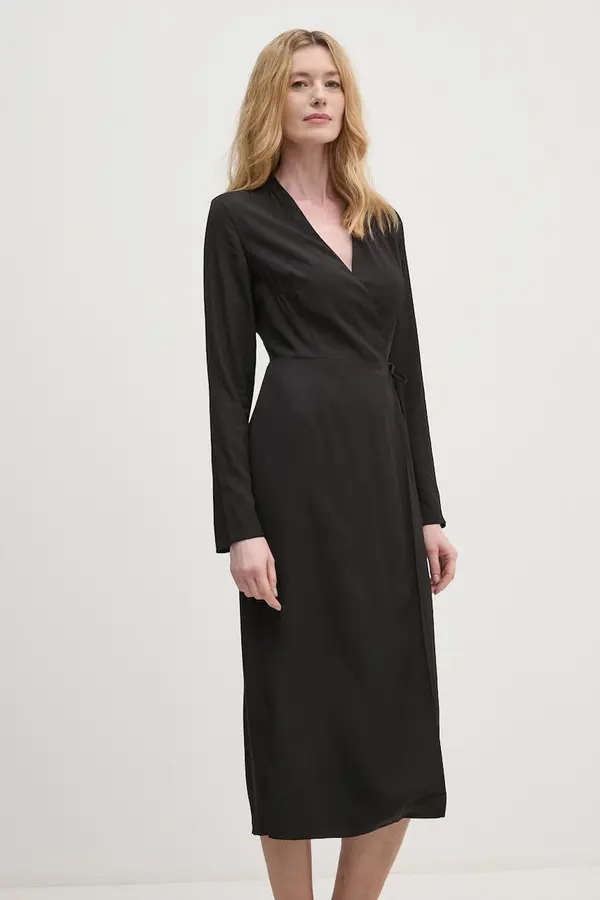 Calvin Klein Haljina Calvin Klein boja: crna, midi, širi se prema dolje, K20K207658
