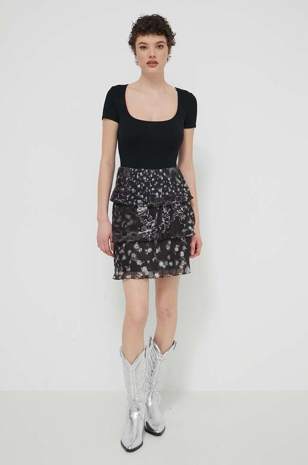 Desigual Haljina Desigual SAN FRANCISCO boja: crna, mini, širi se prema dolje, 24SWVK23