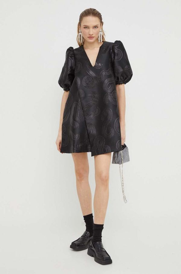 Stine Goya Haljina Stine Goya boja: crna, mini, oversize