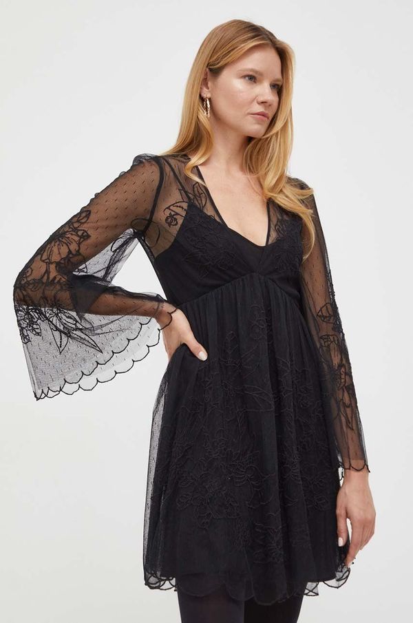 Twinset Haljina Twinset boja: crna, mini, širi se prema dolje