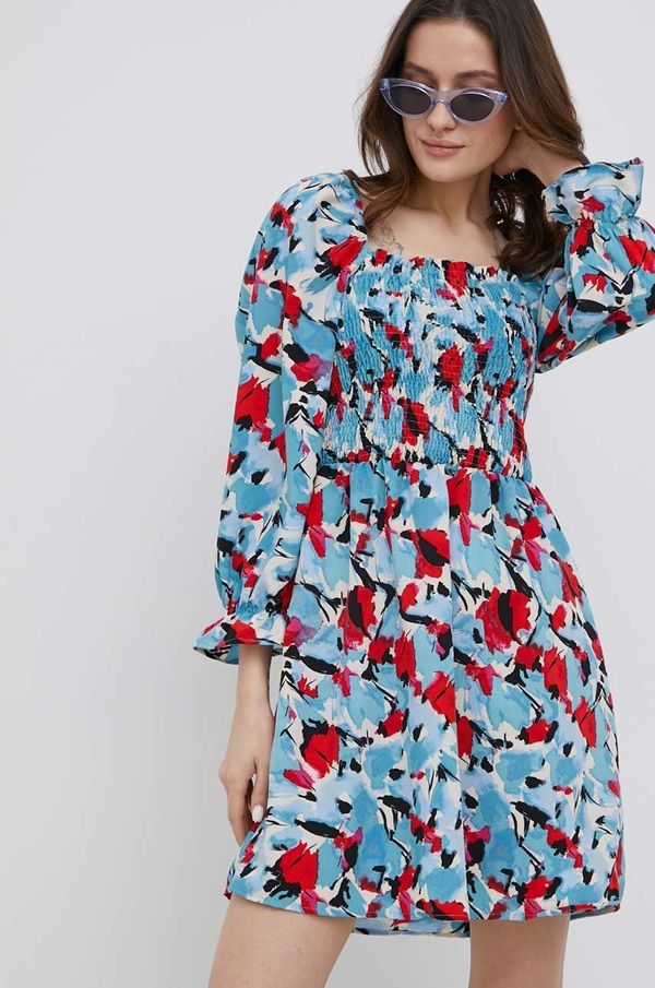 Vero Moda Haljina Vero Moda mini, širi se prema dolje