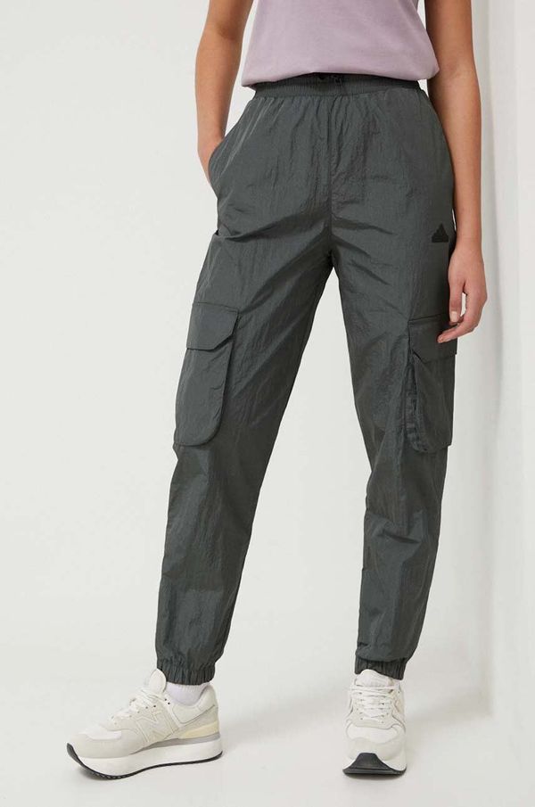 adidas Hlače adidas boja: zelena, bez uzorka