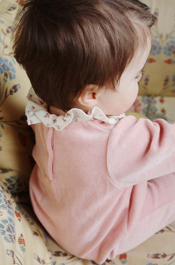 Konges Sløjd Hlače sa zatvorenim stopalima za bebe Konges Sløjd MIFFA FRILL ONESIE GOTS KS101602