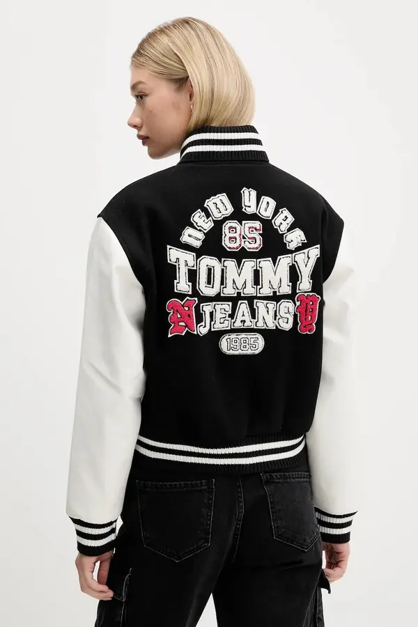 Tommy Jeans Jakna bomber s vunom Tommy Jeans