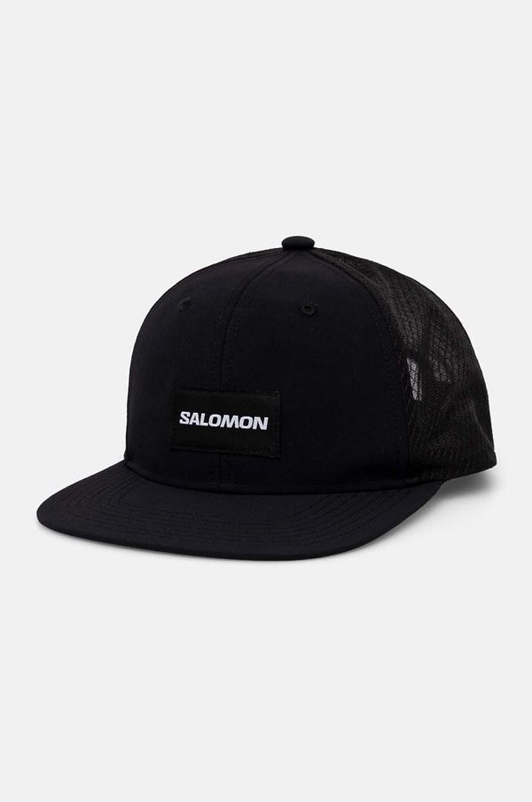 Salomon Kapa sa šiltom Salomon TRUCKER FLAT CAP boja: crna, s aplikacijom, LC1895000