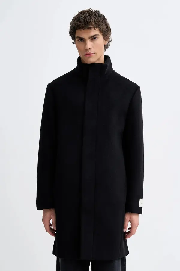 Calvin Klein Kaput s dodatkom vune Calvin Klein