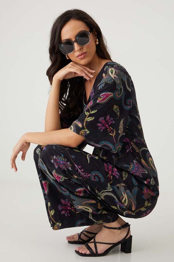 Medicine Kombinezon Medicine boja: crna, s v izrezom