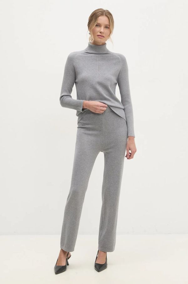 Answear Lab Komplet s dodatkom kašmira Answear Lab boja: siva