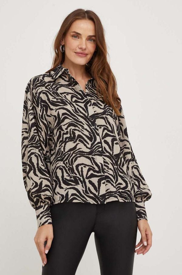 Answear Lab Košulja Answear Lab za žene, boja: smeđa, regular, s klasičnim ovratnikom