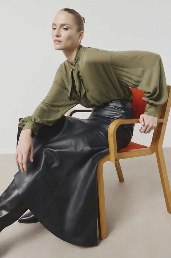 Answear Lab Košulja Answear Lab za žene, boja: zelena, relaxed, s izrezom na vezanje