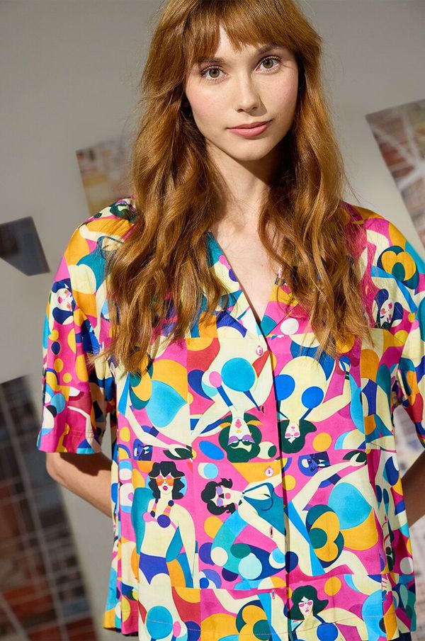 Medicine Košulja Medicine za žene, relaxed, s klasičnim ovratnikom